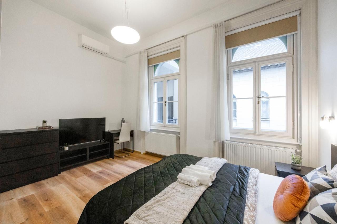 Spacious & Cozy Central Apartment W/ Terrace Budapešť Exteriér fotografie